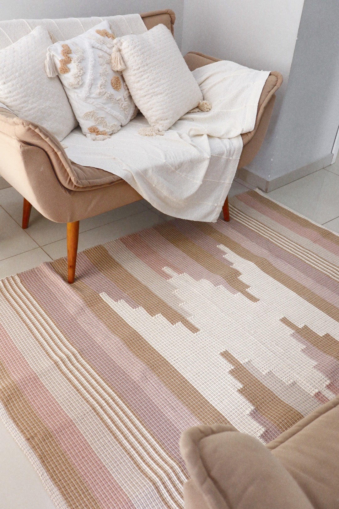 Tapete de Bico Cru Linha Nude 1,50x1,50m