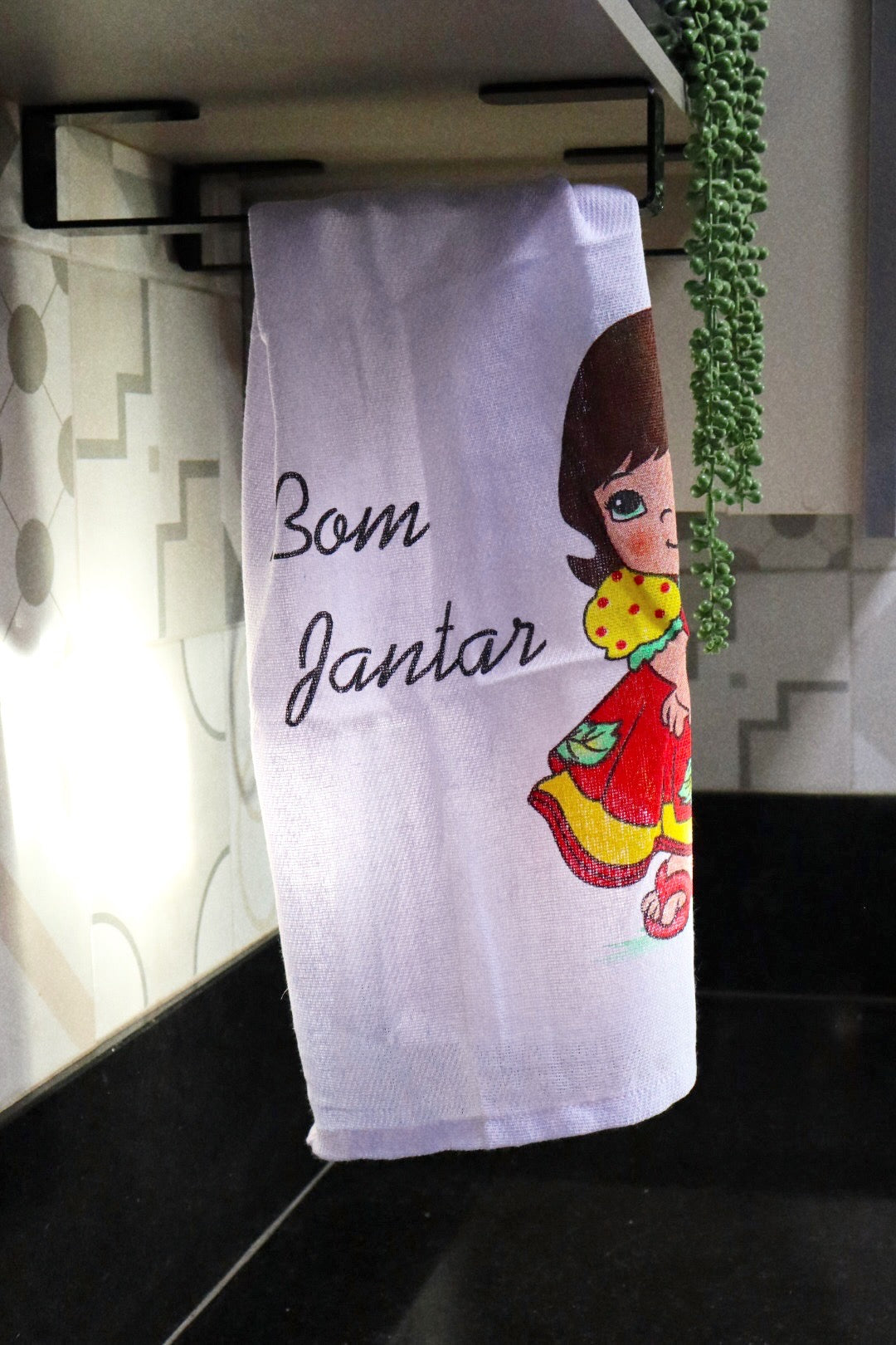 Pano de Prato Simples Boneca Vermelho e Amarelo