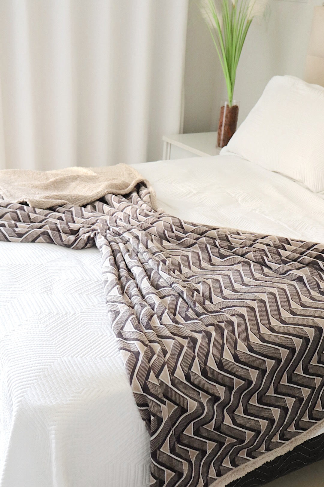 Manta Microfibra Sherpa Pelo Carneiro Chevron