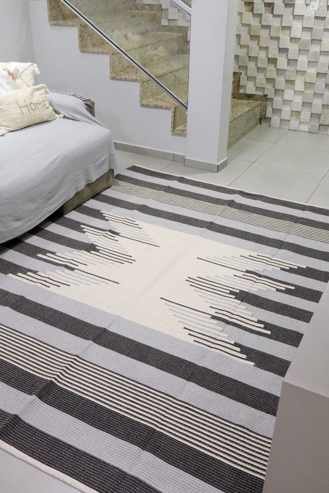 Tapete de Bico Linha Preto e Cinza 2,00x2,50m