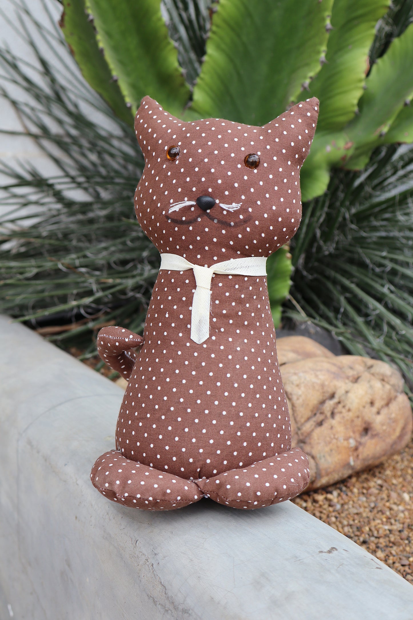 Peso de Porta Gatinho Sentado Poá Marrom