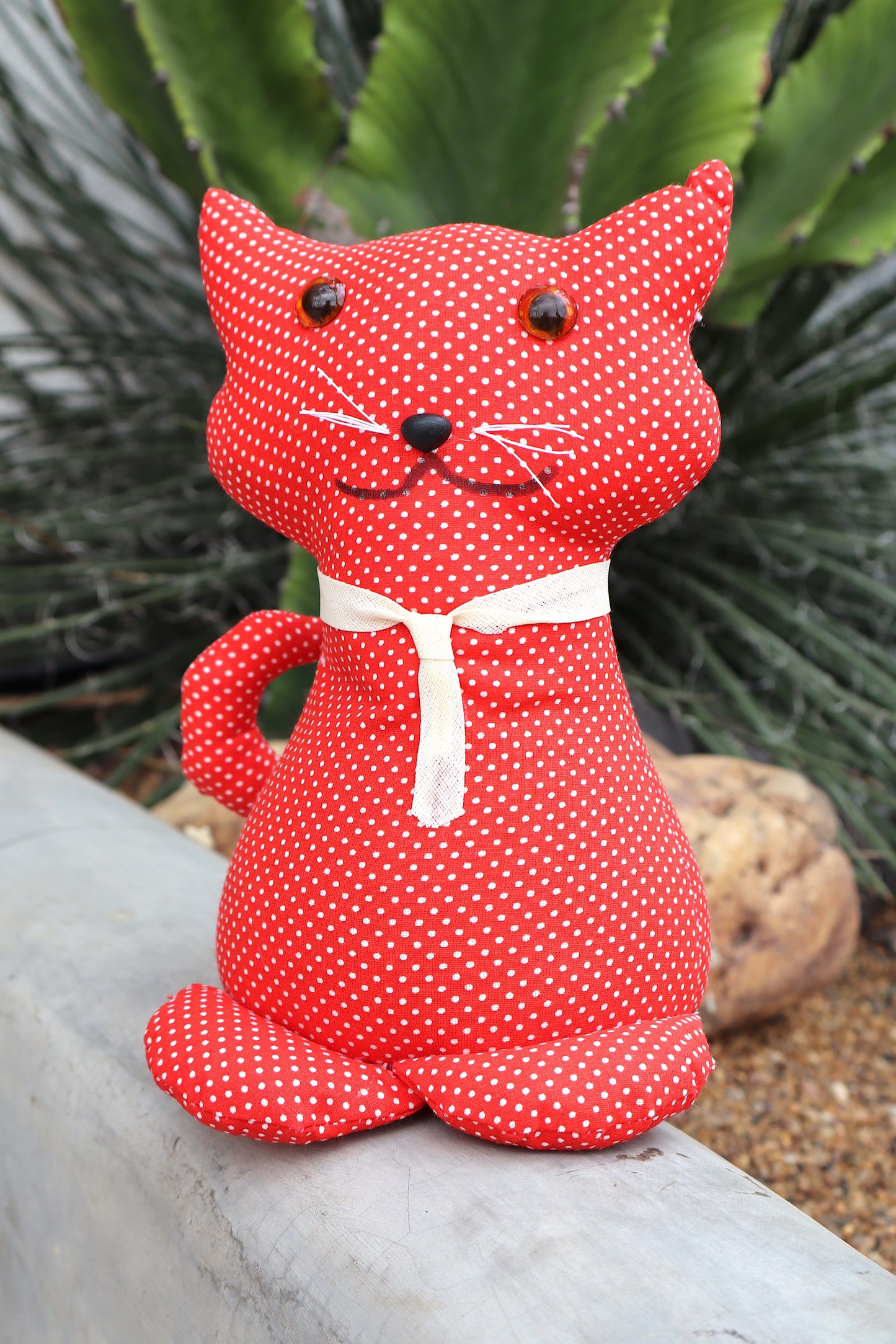 Peso de Porta Gatinho Sentado Poá Vermelho