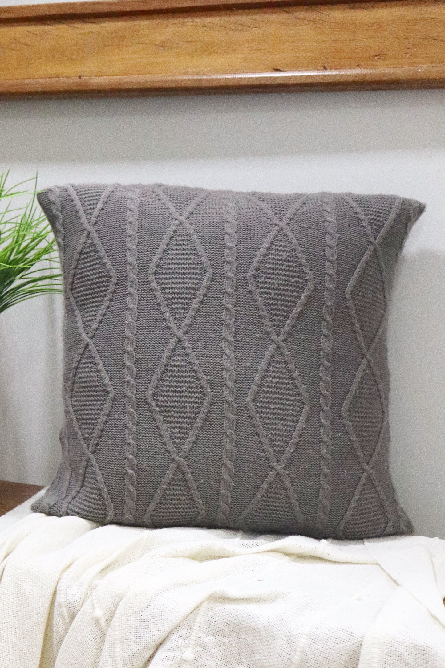 Capa de Almofada Decorativa Trico Cinza Escuro 45x45cm