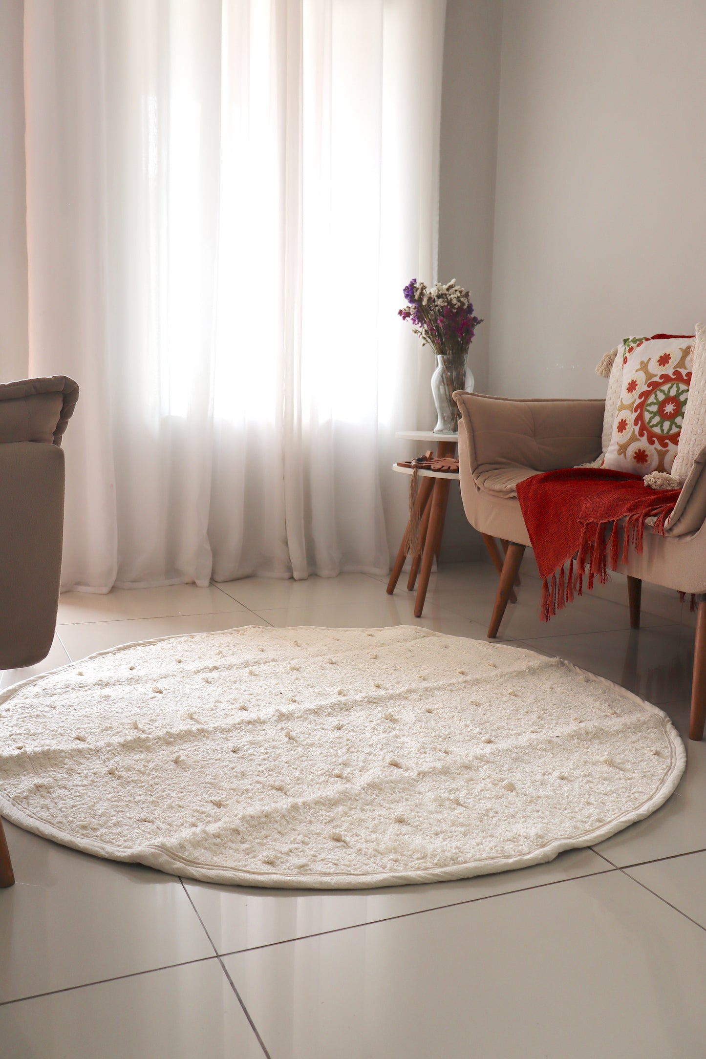 Tapete Algodão Puxadinho Redondo Pompom Cru 1,5m