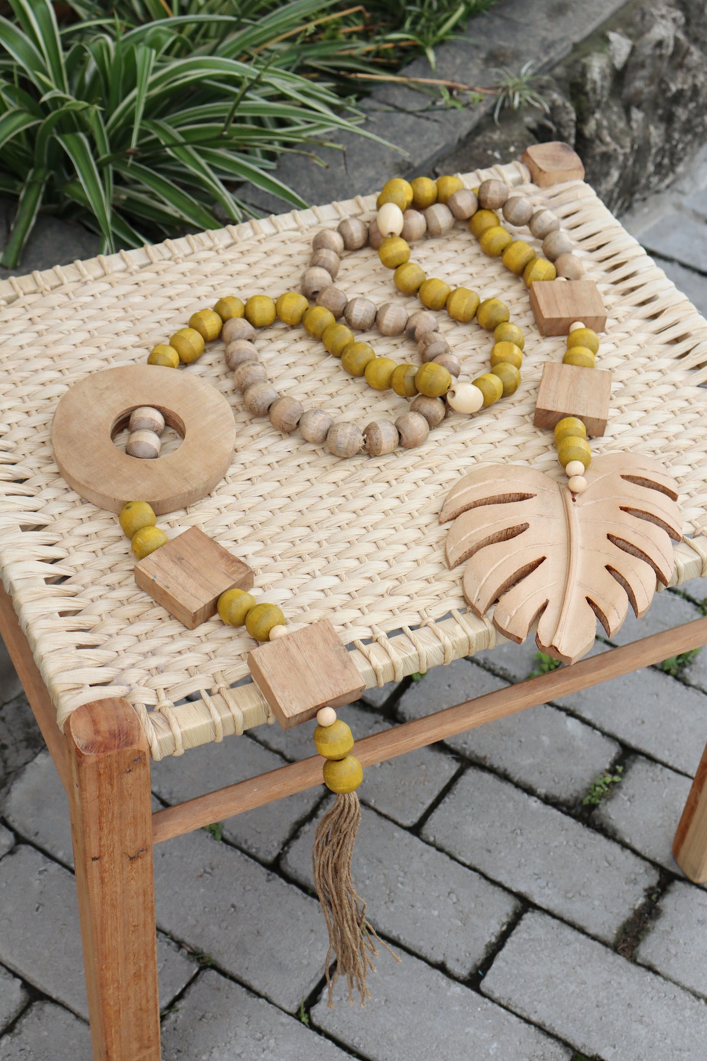 Colar / Terço de Mesa Especial Decorativo Costela de Adão Amarelo