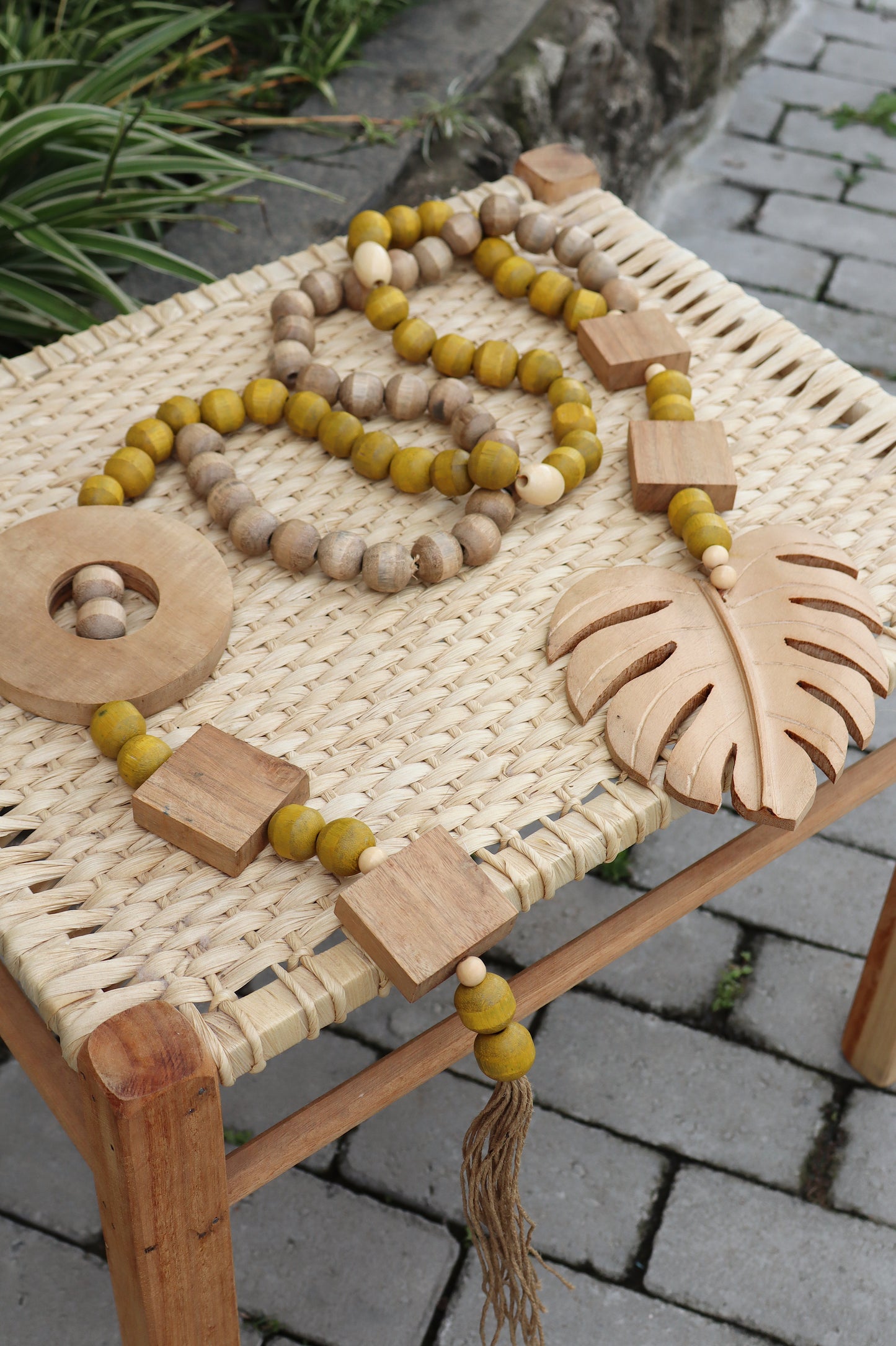 Colar / Terço de Mesa Especial Decorativo Costela de Adão Amarelo