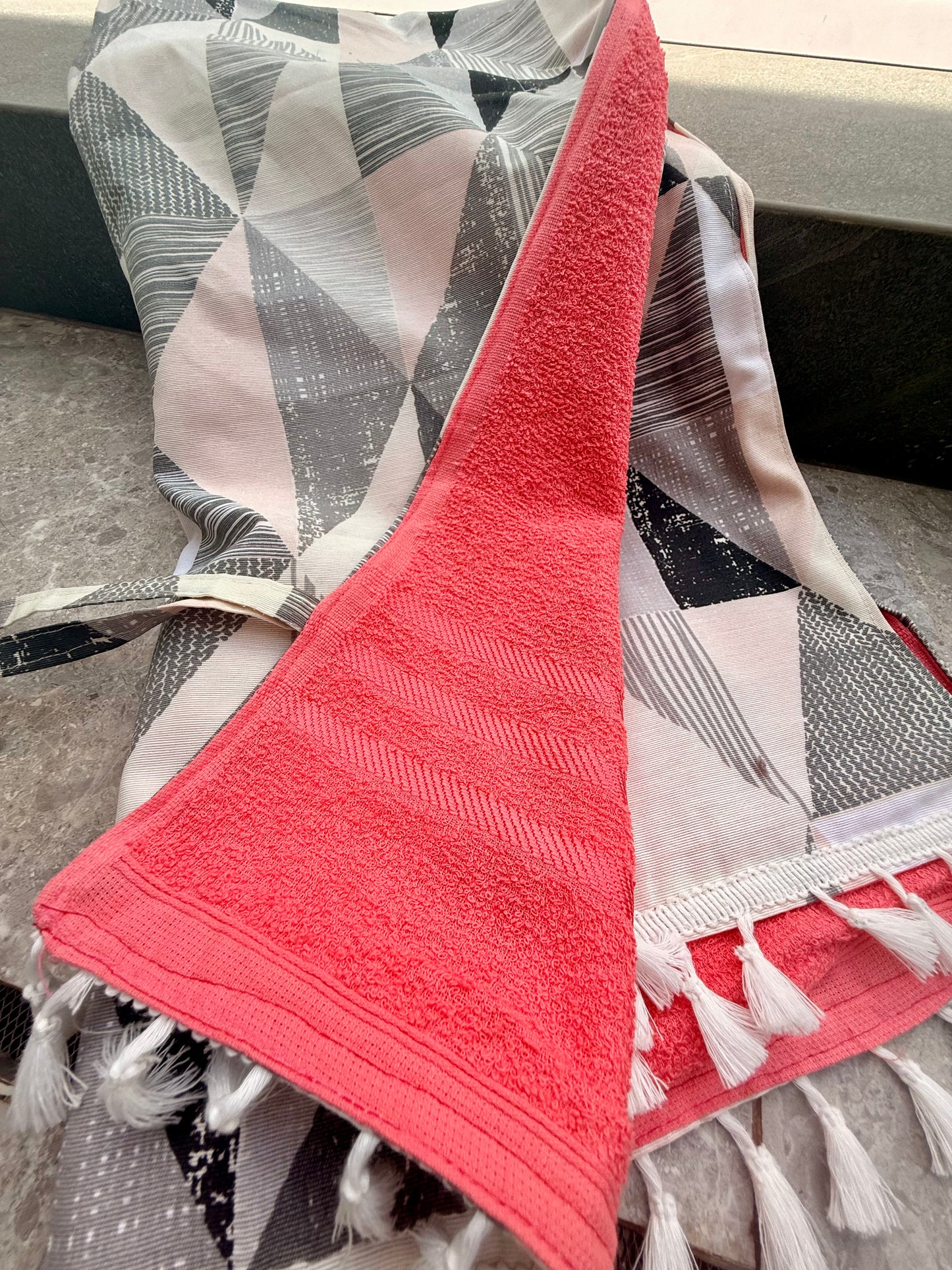 Toalha Canga Dupla Face com Tecido Impermeável Belize Triângulo Rosê