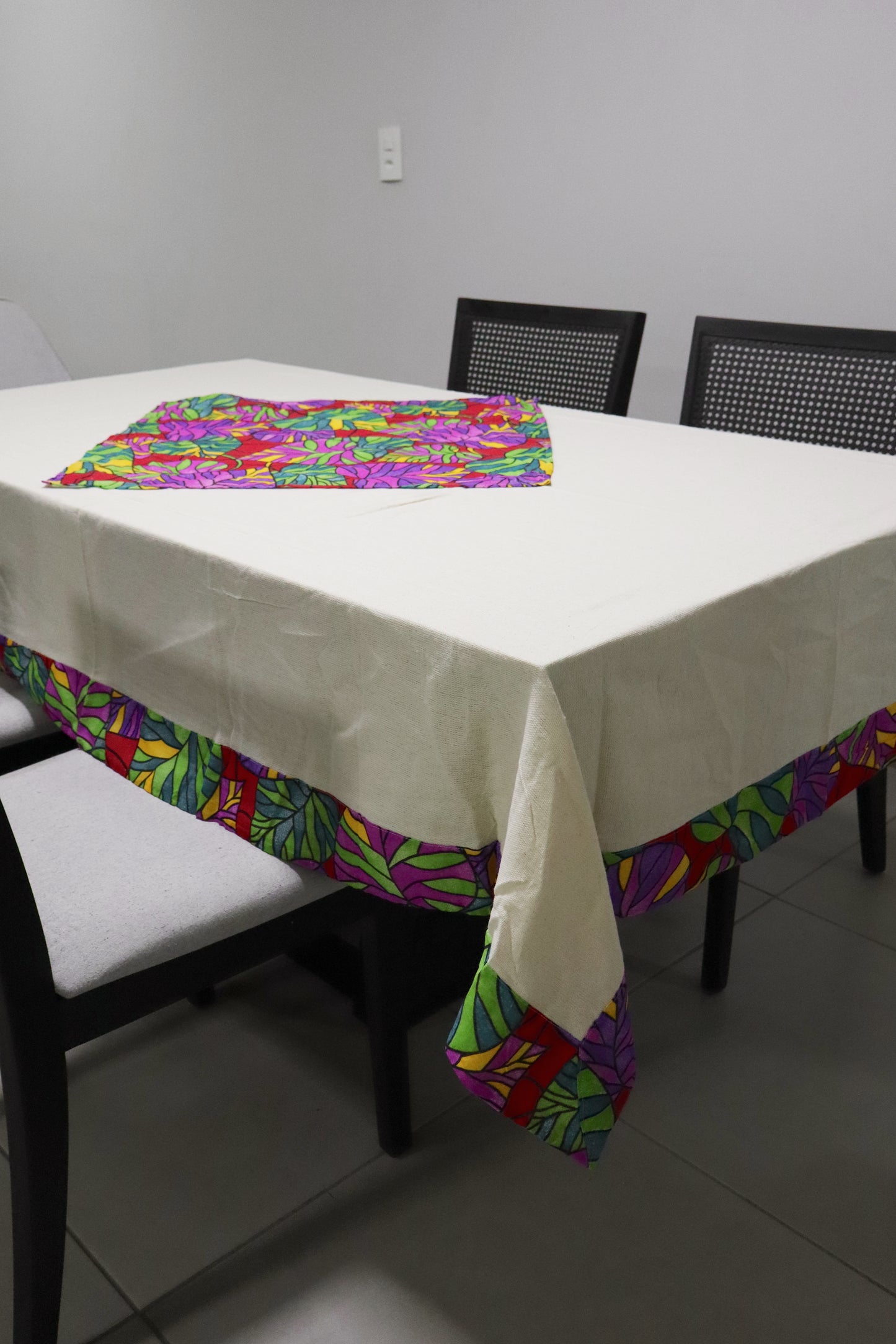 Toalha De Mesa Chita com Composê Geométrica 1,5mx4,0m