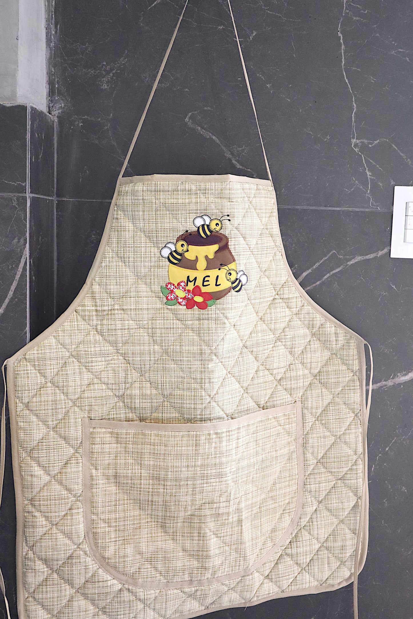 Avental de Cozinha Plastificado Especial Abelhas Bege