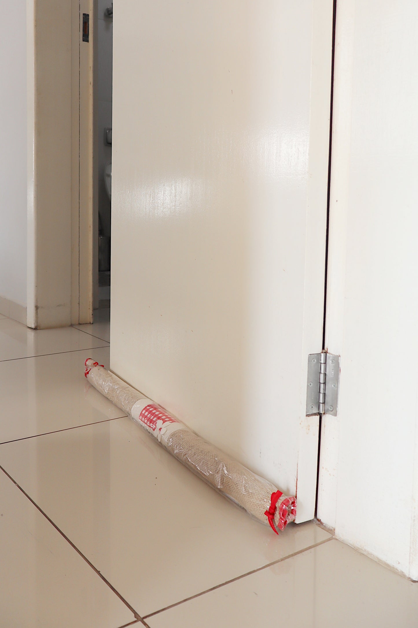 Peso Porta Cobra Juta Vermelho e Branco 80cm