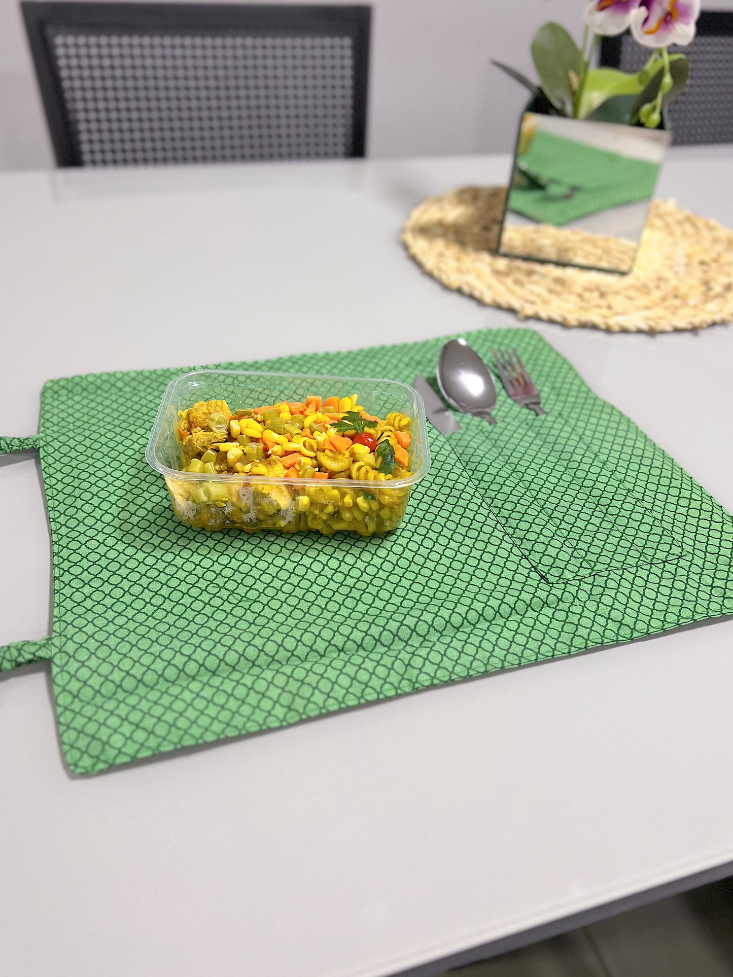 Jogo Americano com Porta Talher e Talheres em Tecido Supreme Verde