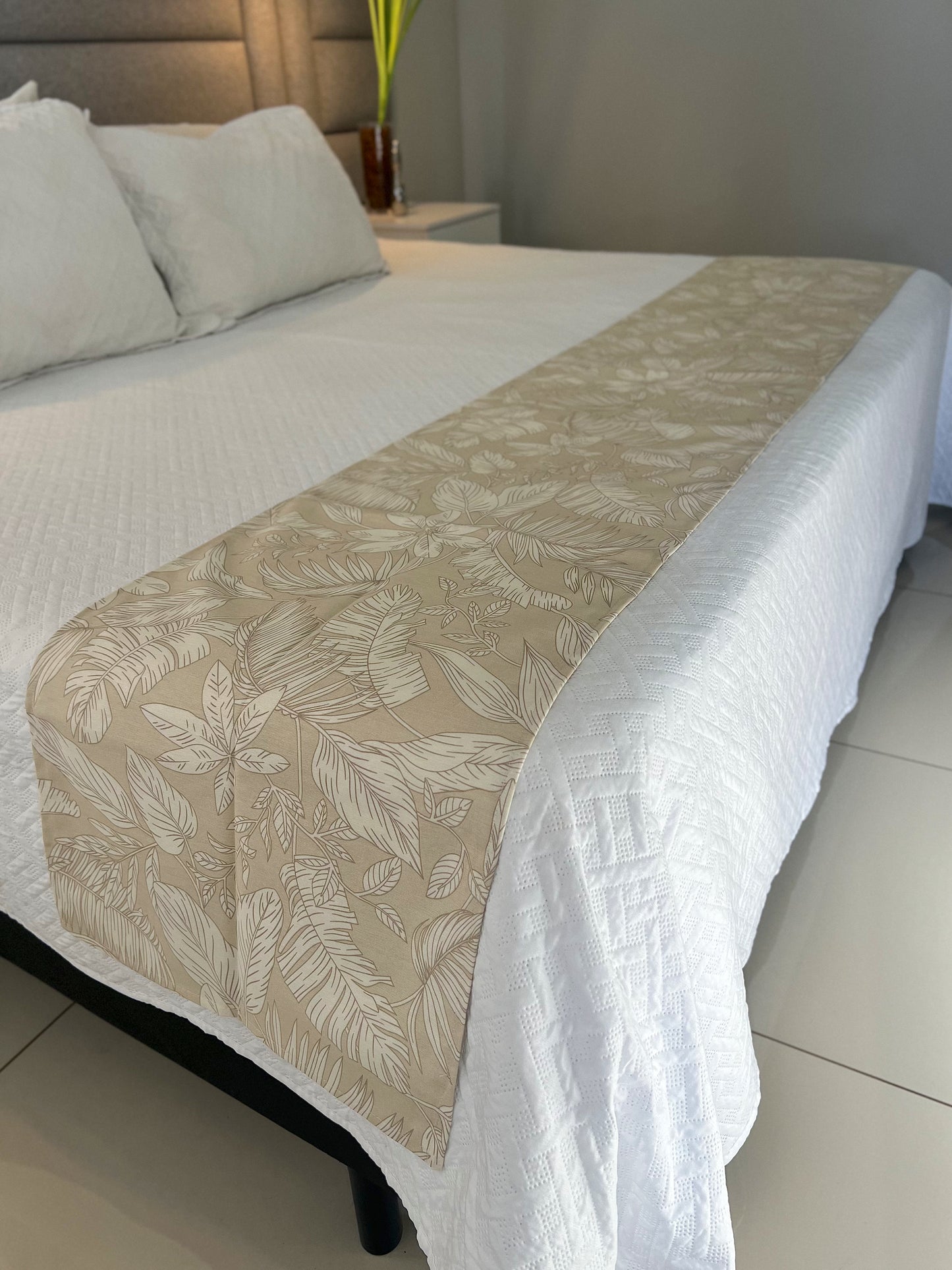 Kit Peseira + 2 Fronhas em Tecido Belize Floral Claro