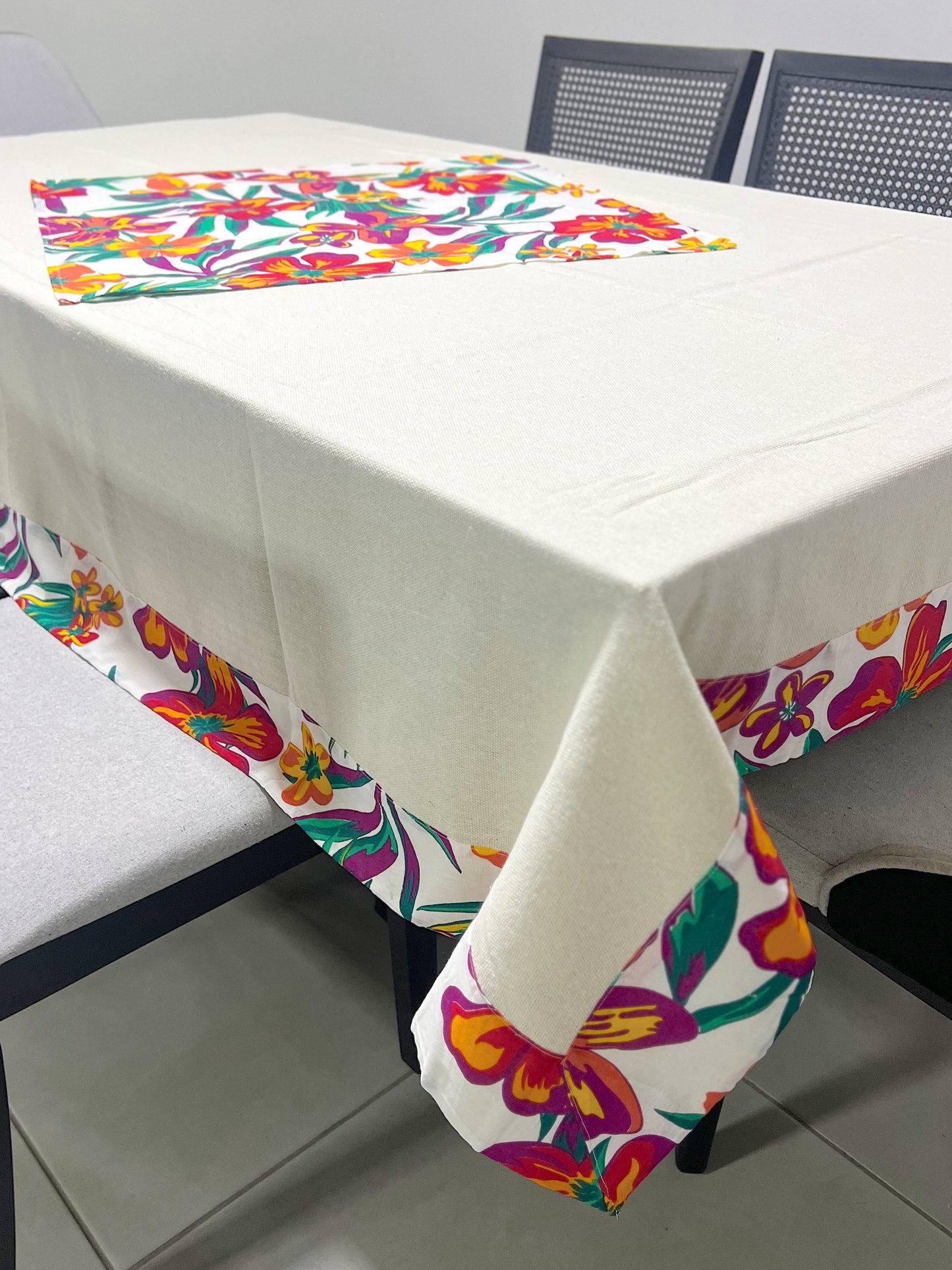 Toalha De Mesa Chita com Composê Cru 1,5mx4,0m