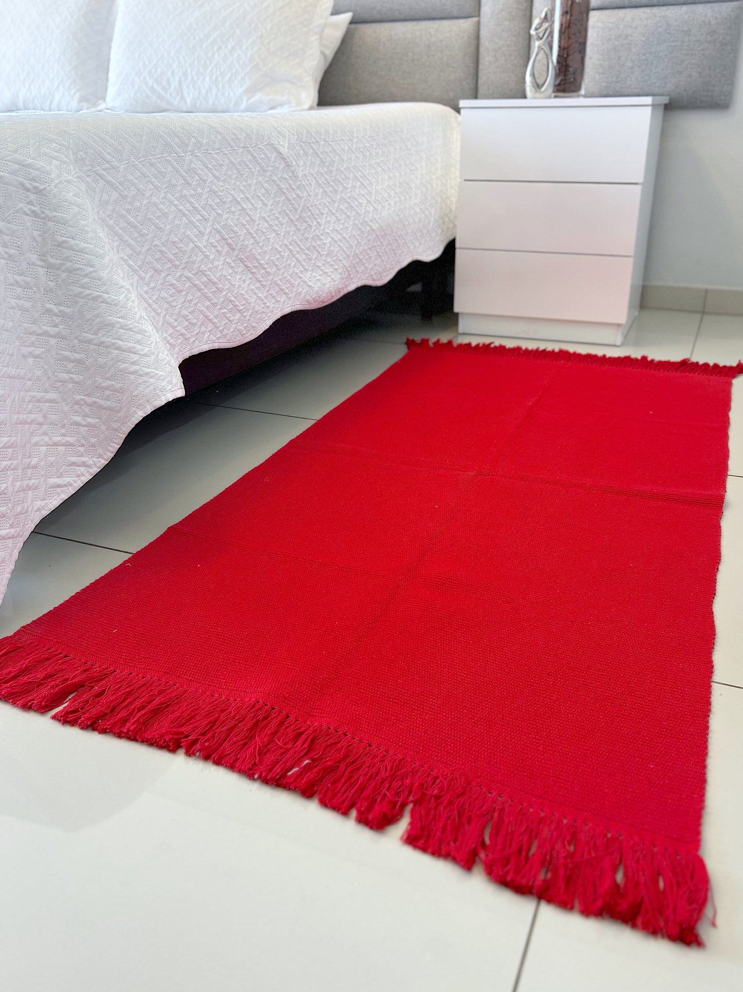 Tapete Médio Linha Vermelho Liso Com Franja 0,80x1,50m