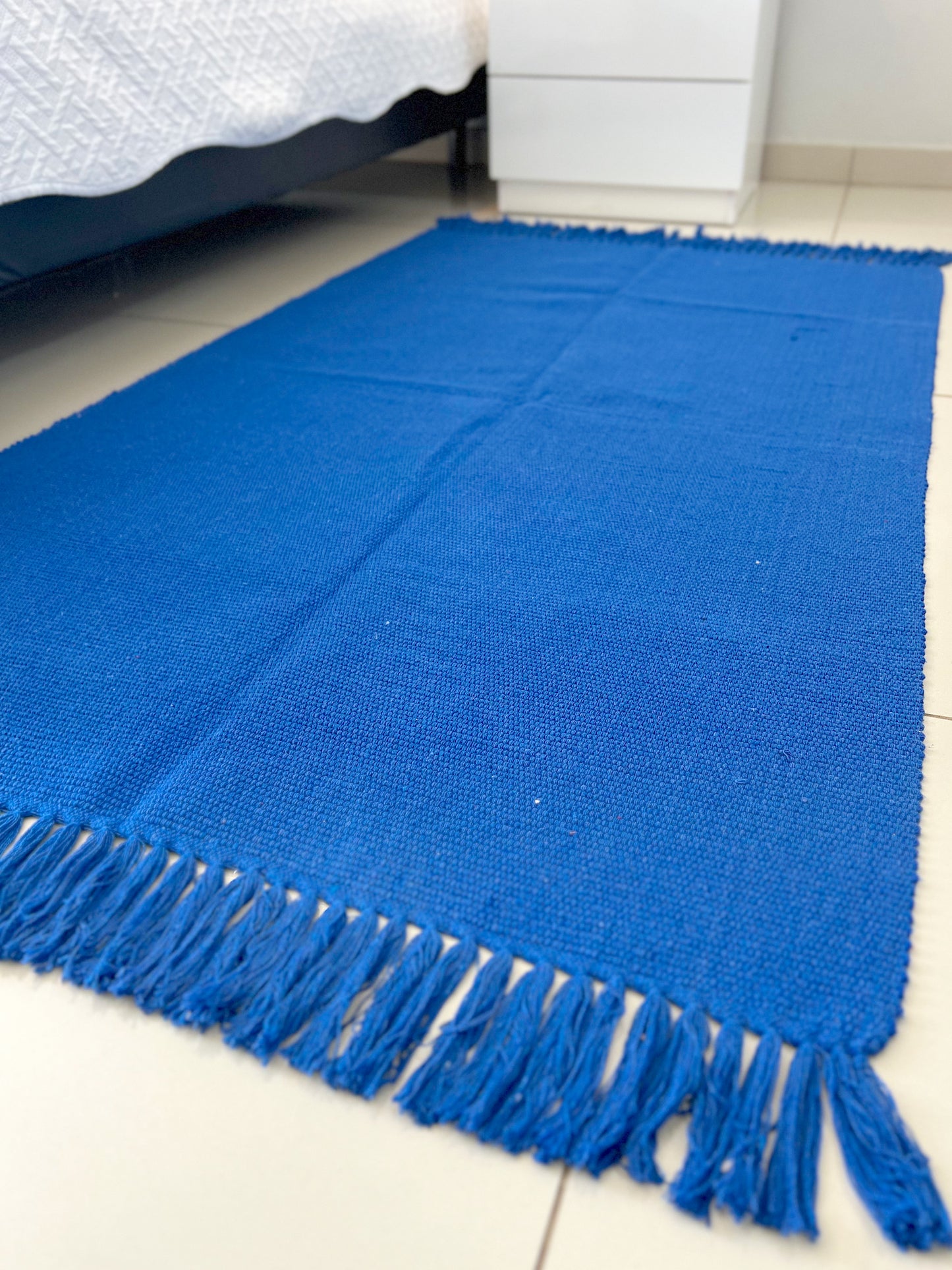 Tapete Médio Linha Azul Liso Com Franja 0,80x1,50m