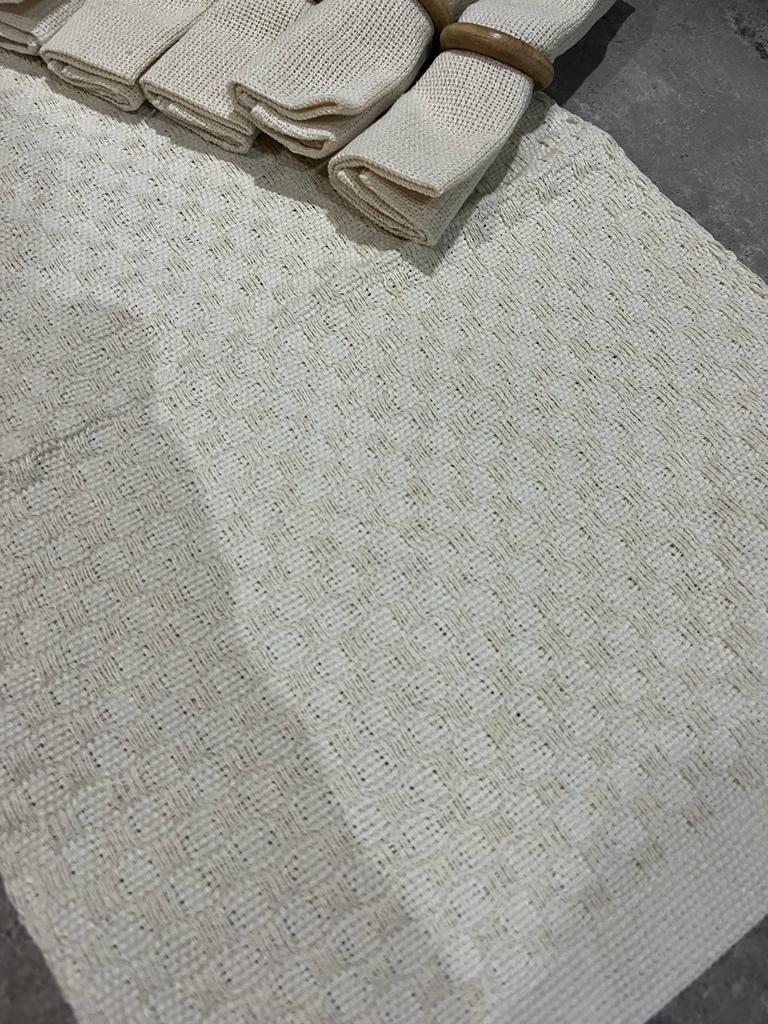 Kit De Jogo Americano, Guardanapo e Argola 6 lugares Cru Sem Franja