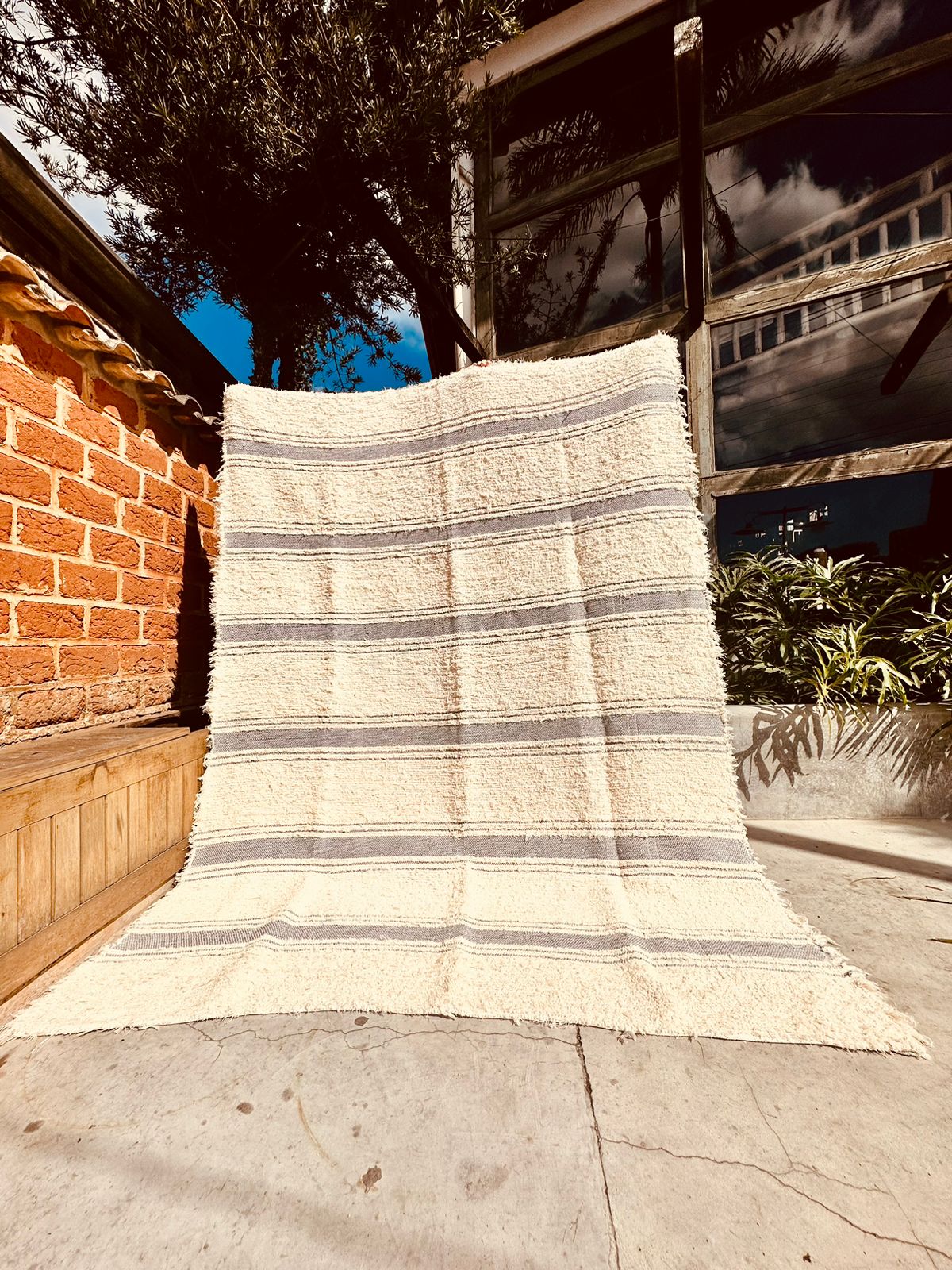 Tapete Algodão Bordado Listrado Chic Cinza 2,00x2,50m