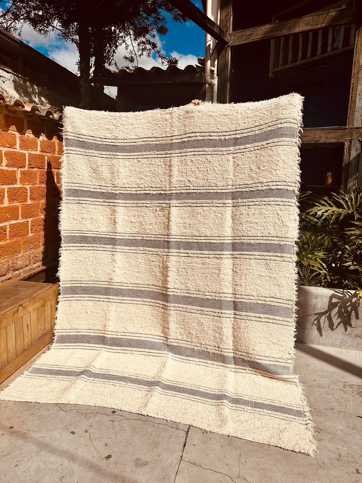 Tapete Algodão Bordado Listrado Cinza 1,50x2,00m