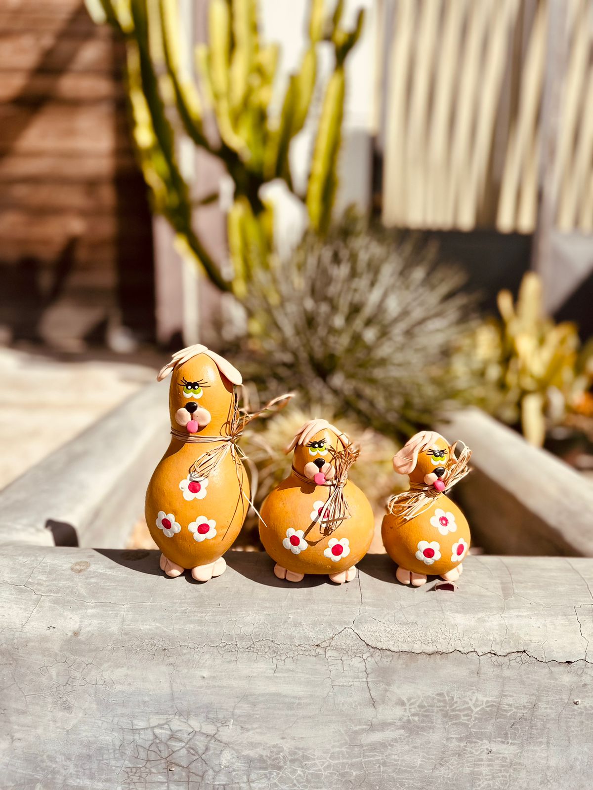 Trio Cachorro em Cabaça Bege