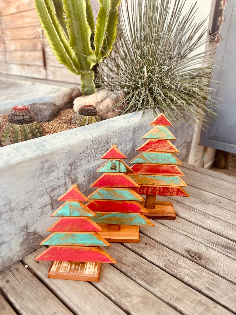 Trio Árvore Madeira Vermelha e Verde