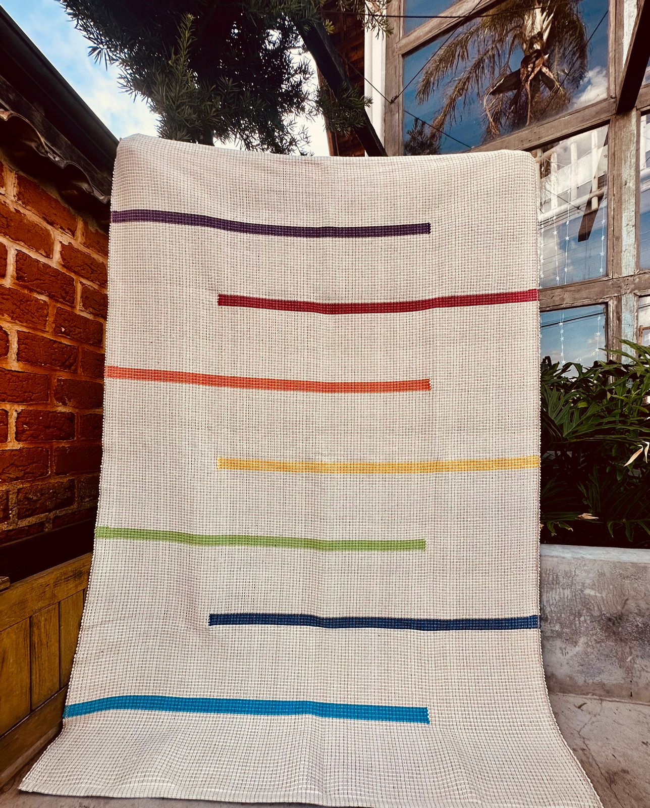 Tapete em Linha Capri Cru Listras Coloridas 1,50x2,00m