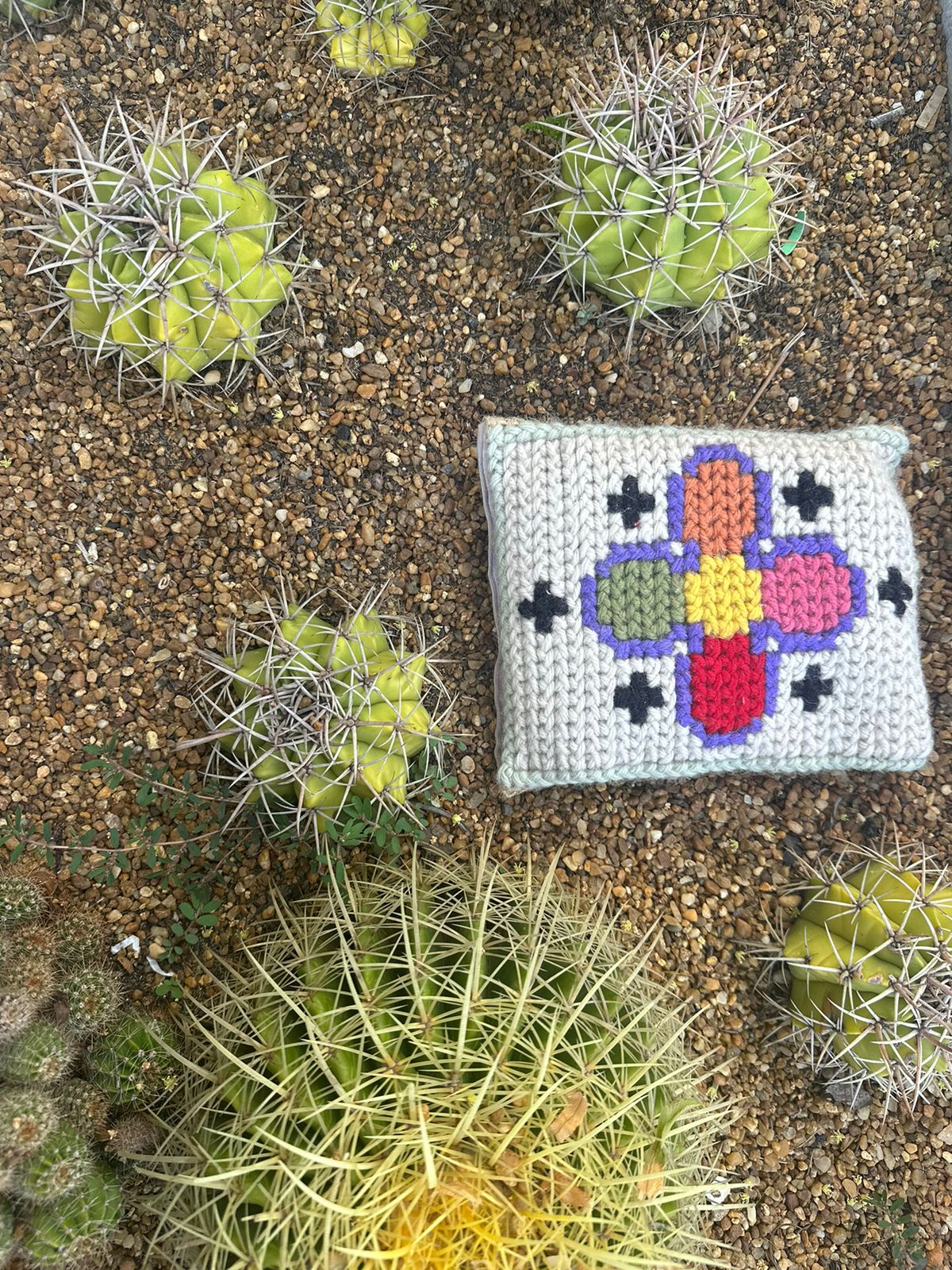 Peso Porta Arraiolo Flor Colorida Laranja