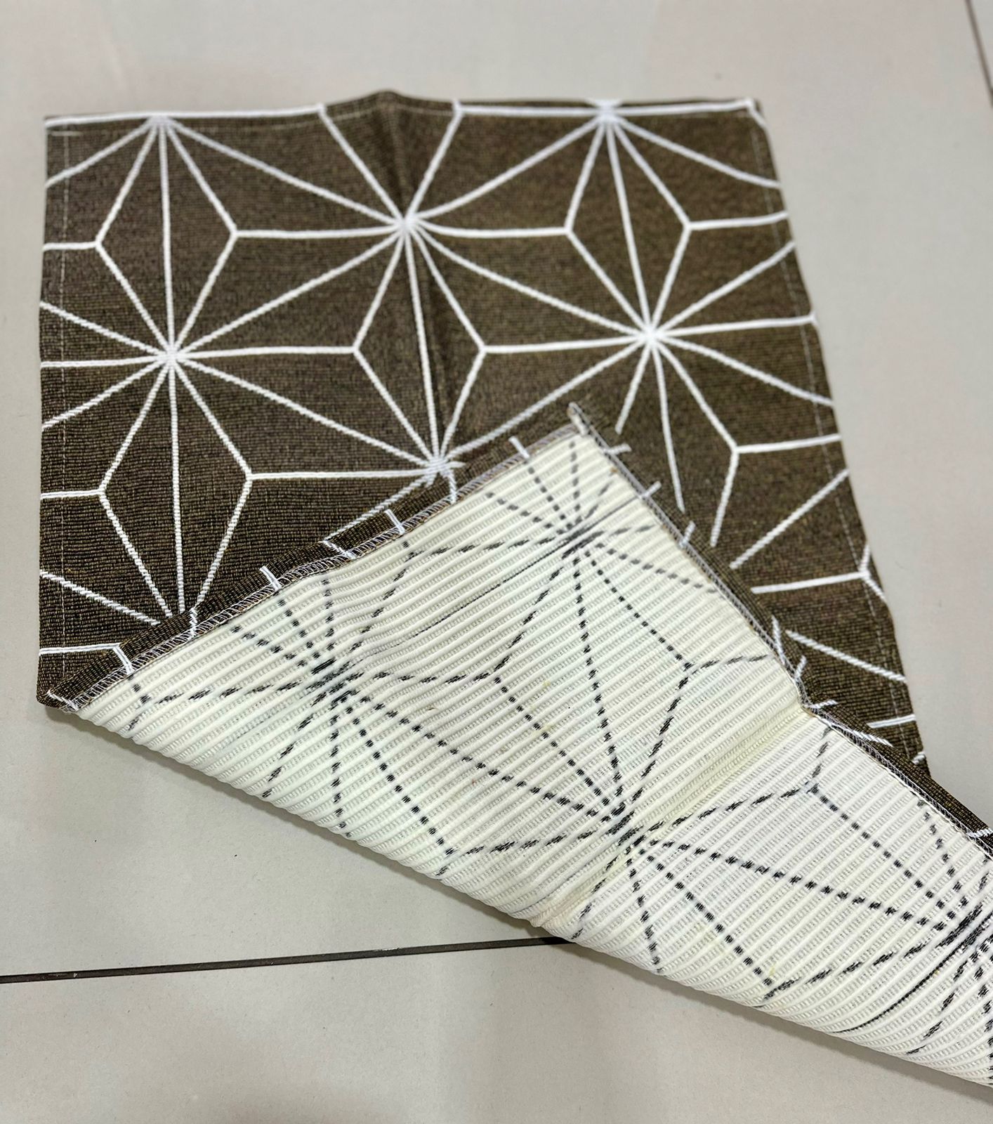 Tapete 42x64cm Antiderrapante Star Caramelo