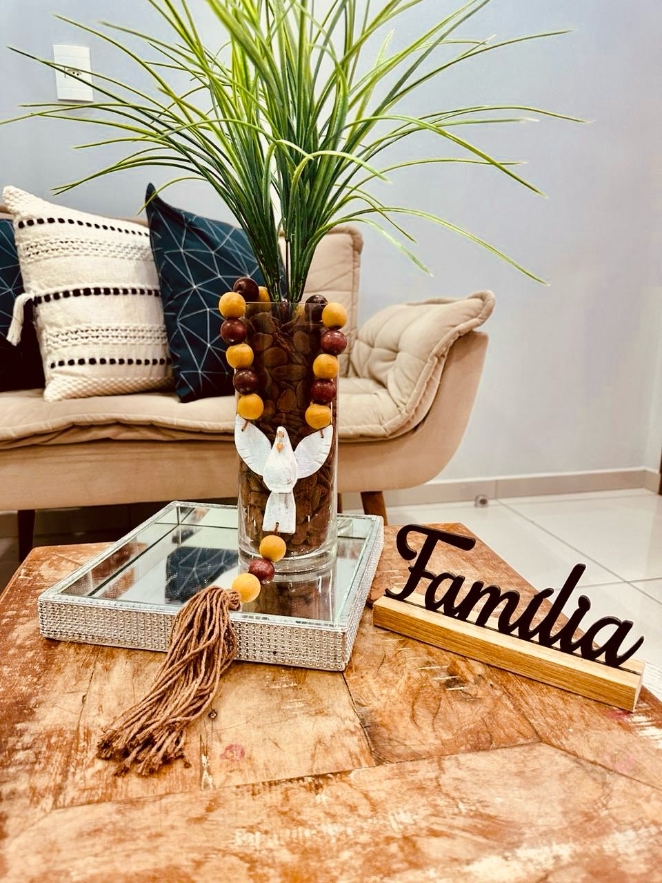 Enfeite de Porta / Mini Colar / Terço de Mesa Decorativo Divino Vinho e Mostarda