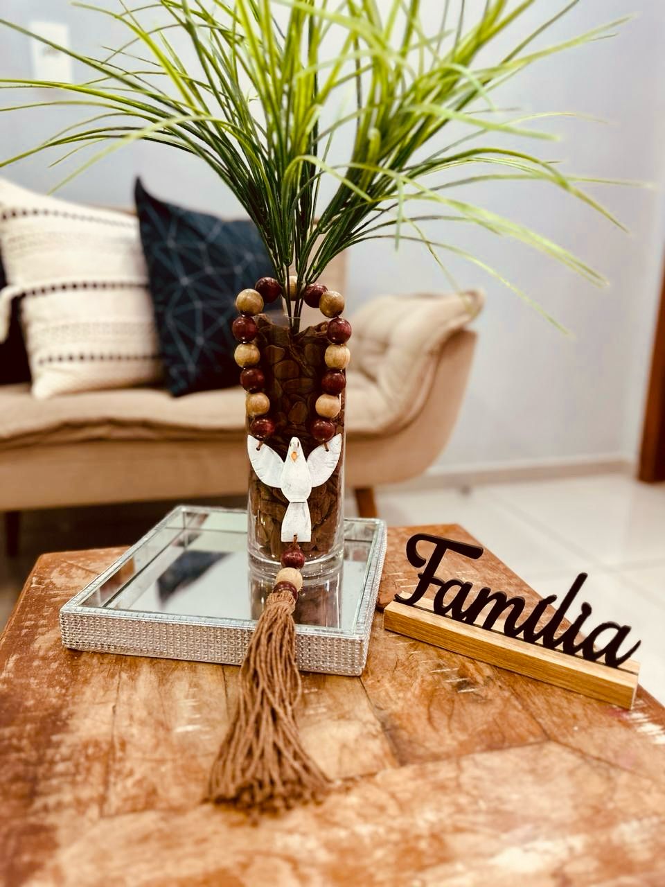 Enfeite de Porta / Mini Colar / Terço de Mesa Decorativo Divino Vinho e Bege