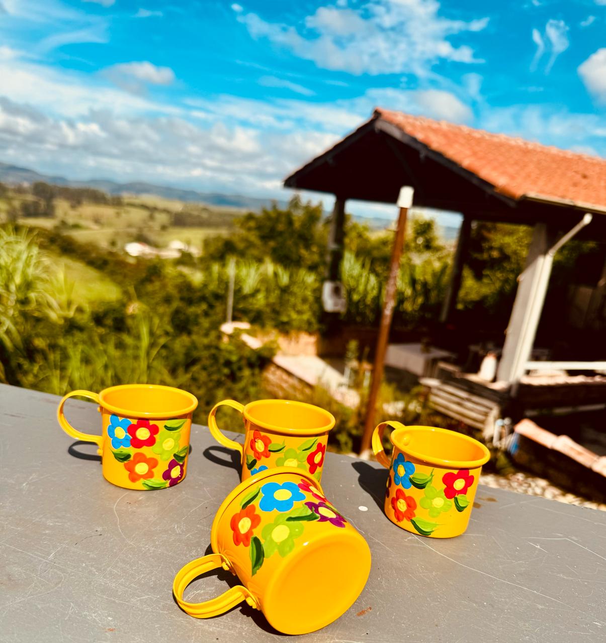 Kit 4 Canecas Alumínio Pintada Amarela Flores