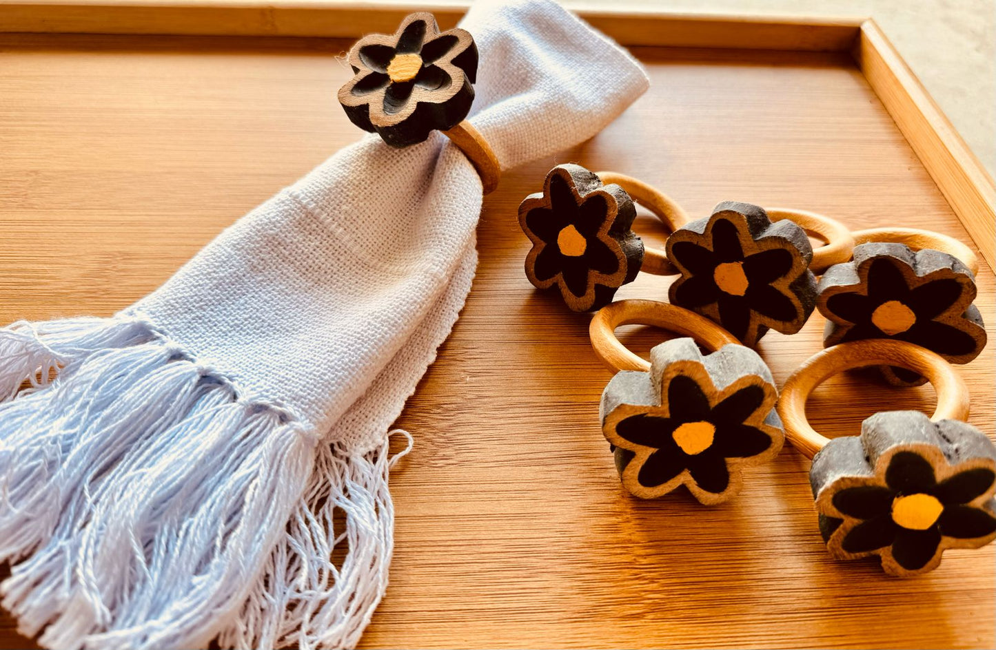 Kit Porta Guardanapo 6 Peças Flor De Madeira Pintada Preta