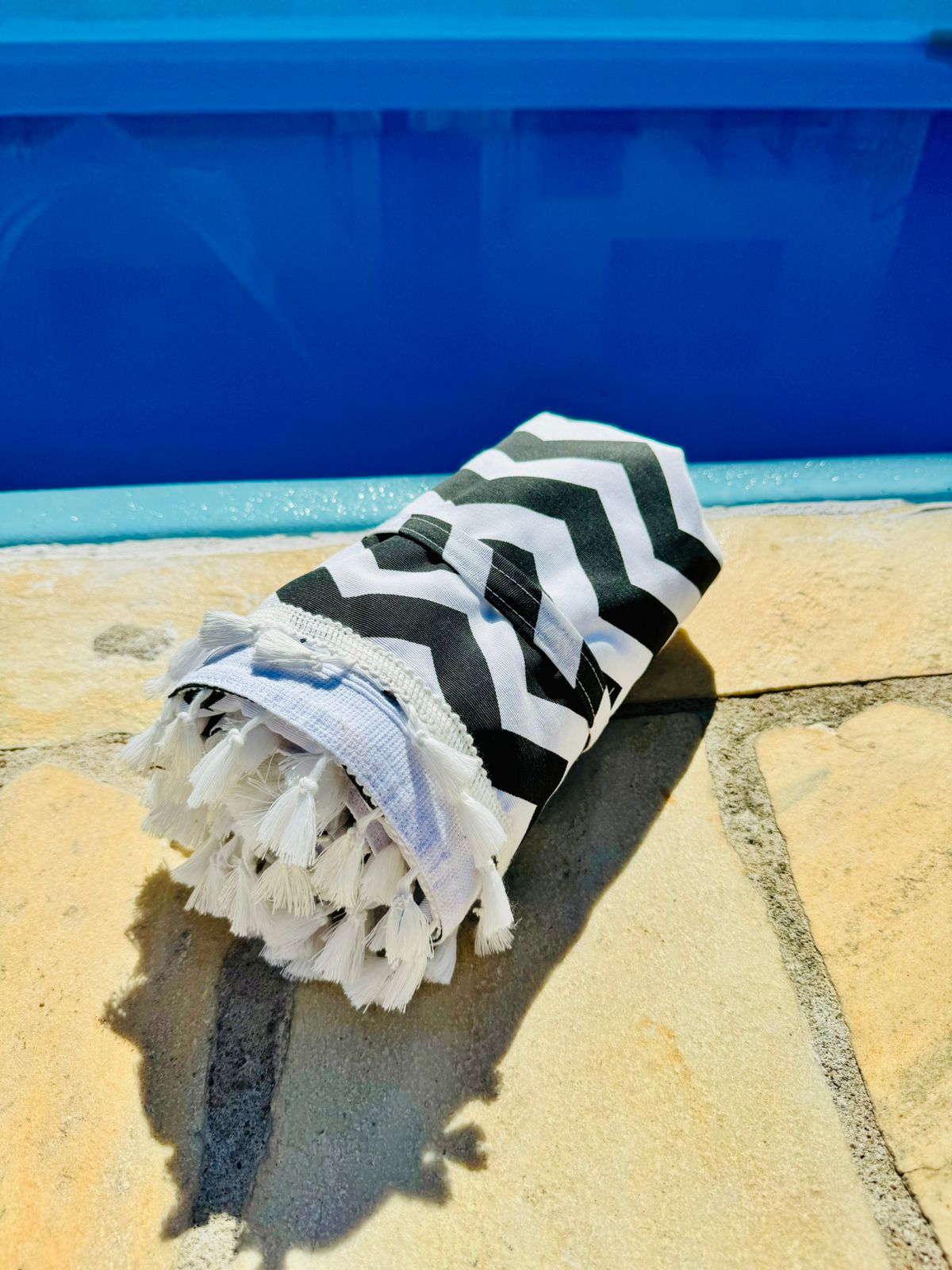 Toalha Canga Dupla Face com Tecido Impermeável Belize Chevron Preto