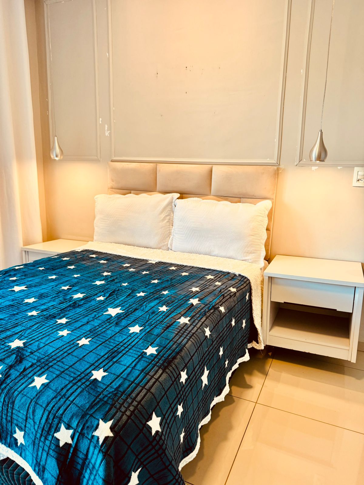 Manta Microfibra Sherpa Pelo Carneiro Estrelas Azul