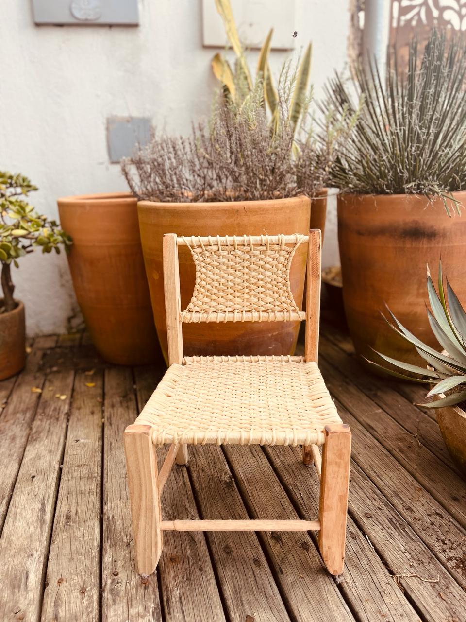 Cadeira Infantil em Palha de Milho Sem Braço