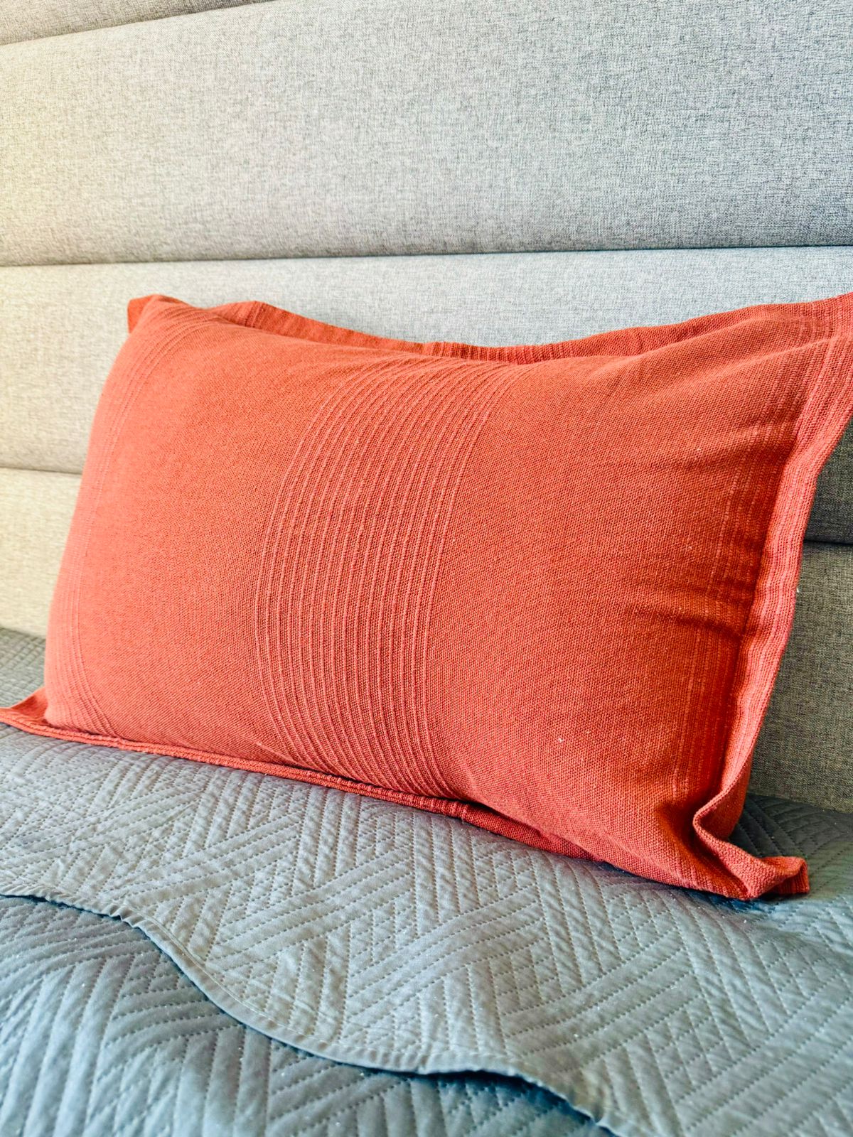 Fronha Porta Travesseiros Caricia Terracota