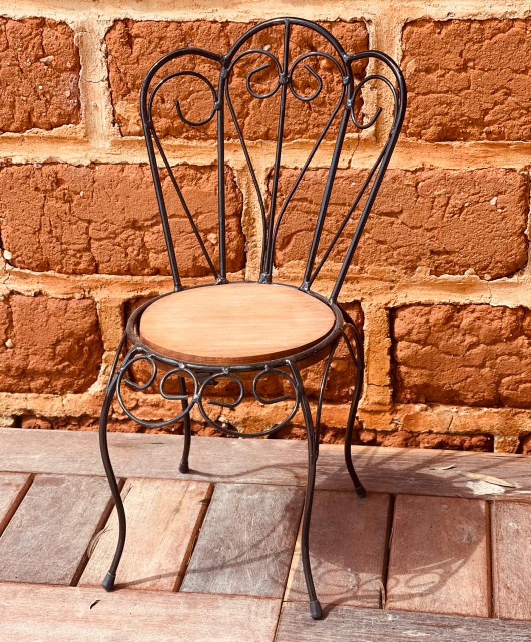Cadeirinha Infantil / Jardim em Ferro e Madeira Preta P