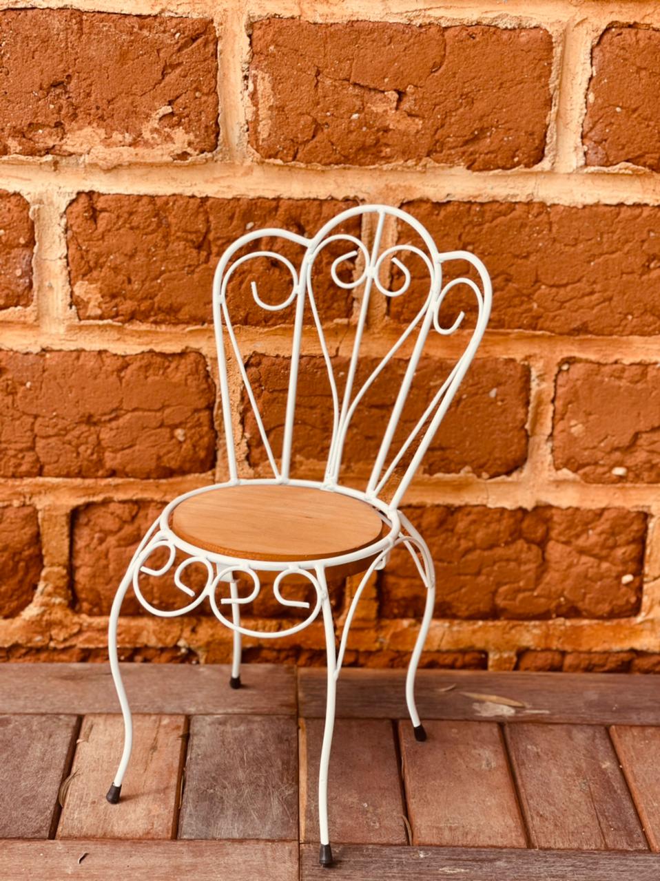 Cadeirinha Infantil / Jardim em Ferro e Madeira Branca P