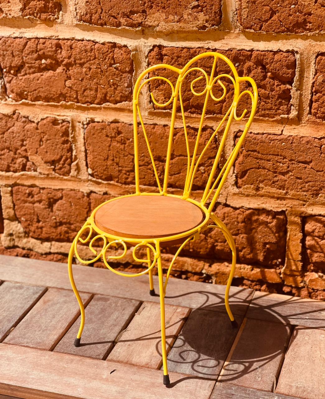Cadeirinha Infantil / Jardim em Ferro e Madeira Amarela P