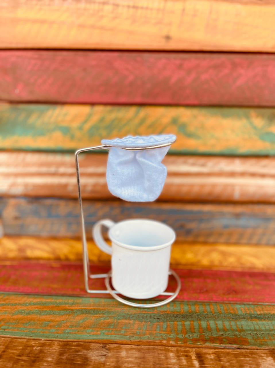 Mini Suporte Cromado Coador de Café com Caneca Branca 100mL
