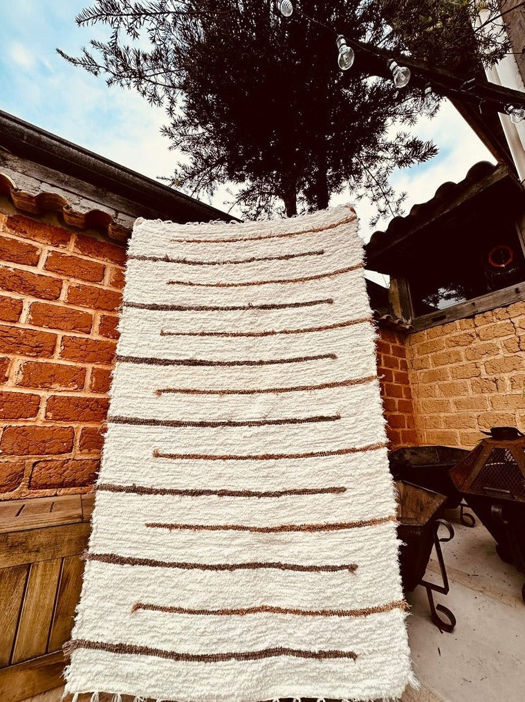 Tapete Médio Felpudo Capri Listrado Bege 0,80x1,50m