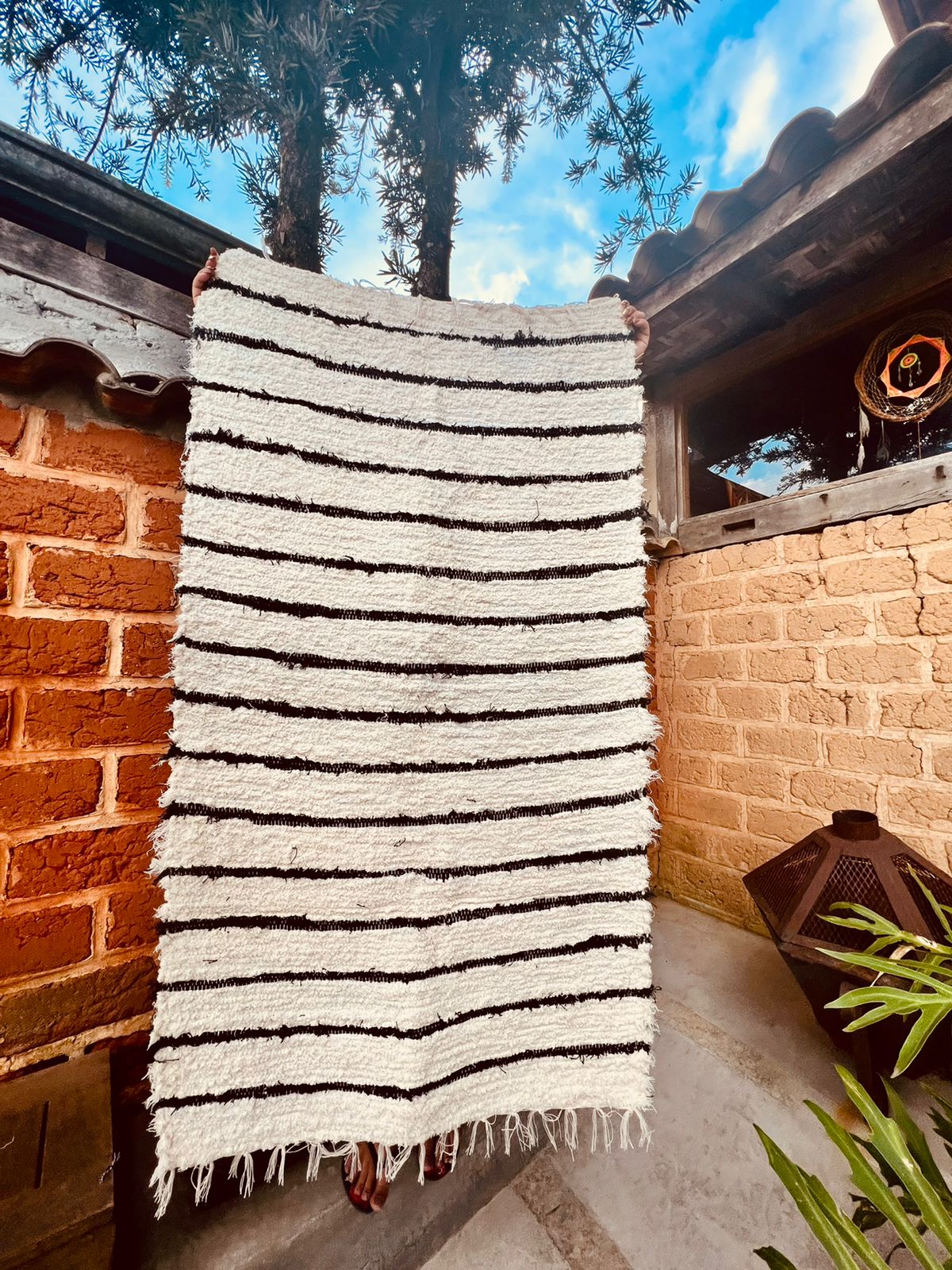 Tapete Médio Felpudo Listra Fina Preto 0,80x1,50m