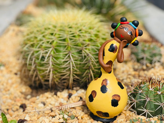 Boneca Baianinha em Cabaça Amarela