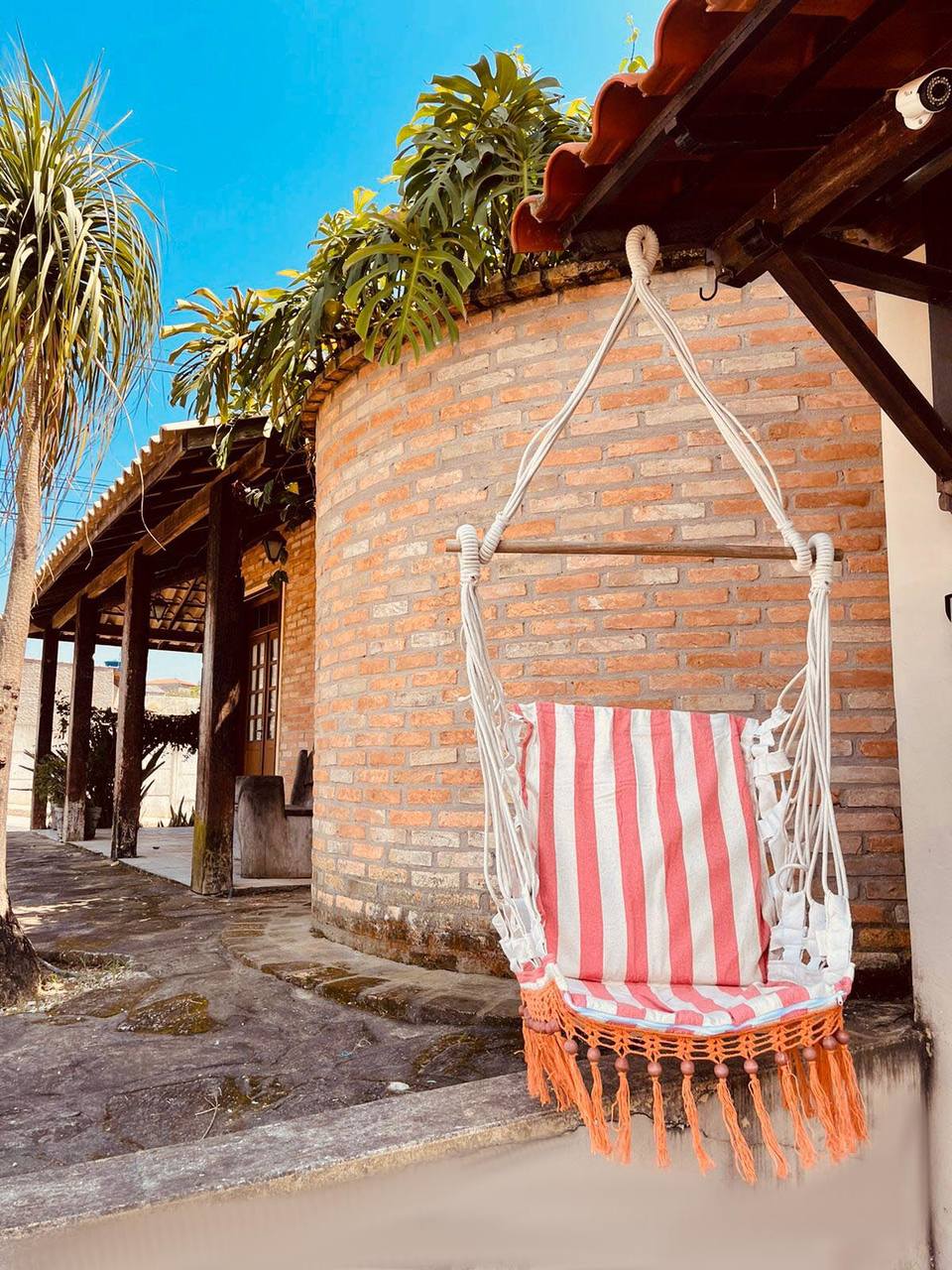 Cadeira De Balanço De Bolinha - Laranja com Listra Cru