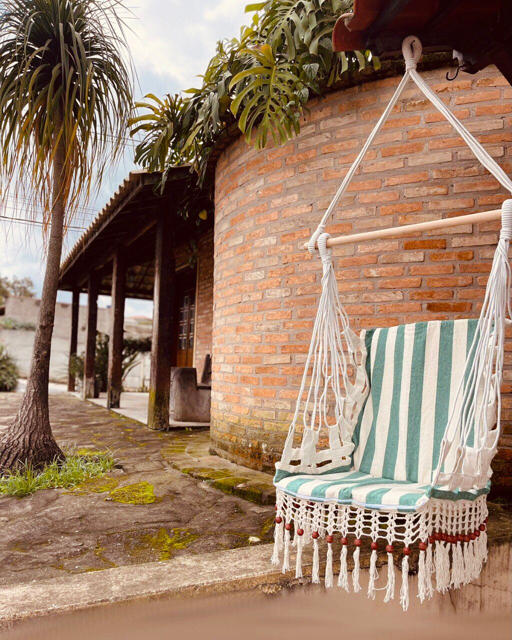 Cadeira De Balanço De Bolinha - Verde Escuro com Listra Cru