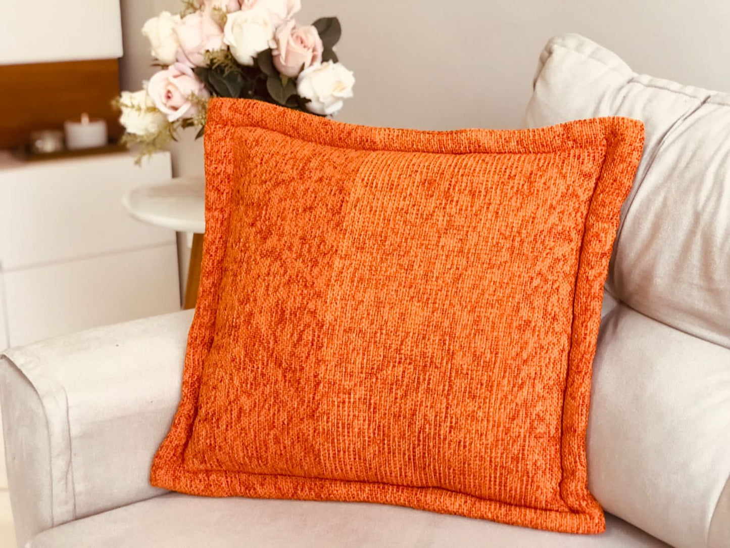 Capa Almofada em Chenille com Aba Lateral Laranja 45x45