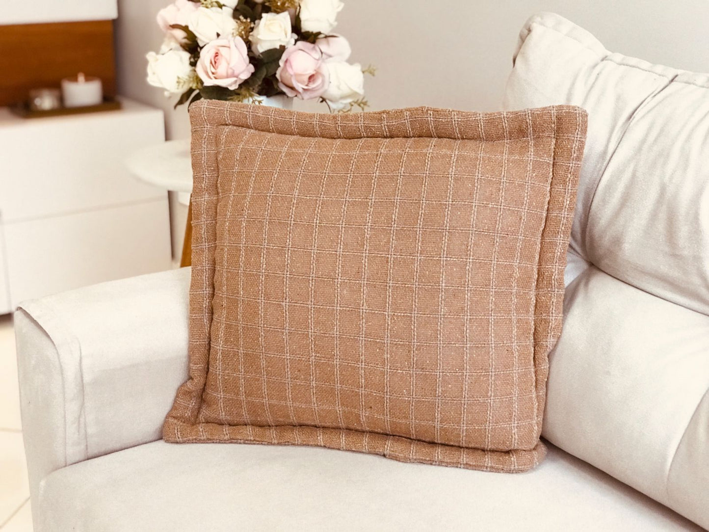 Capa de Almofada Decorativa em Algodão Lisa Café com Leite 45x45