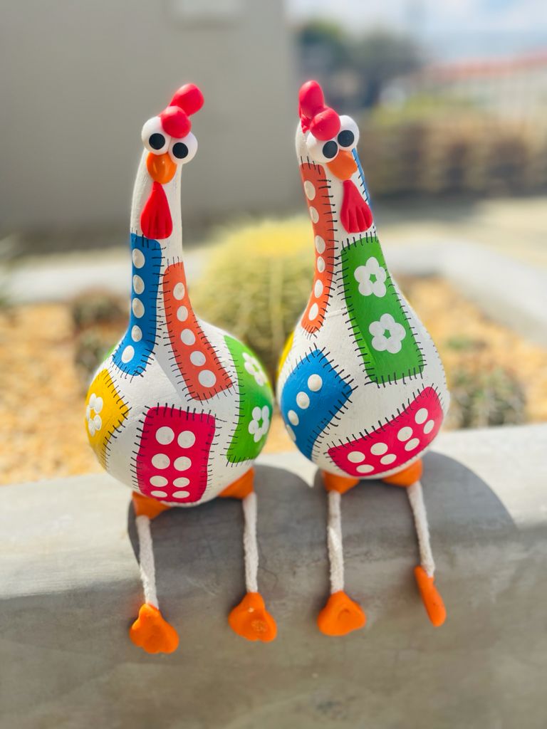 Galinha em Cabaça Par Branca Xadrez