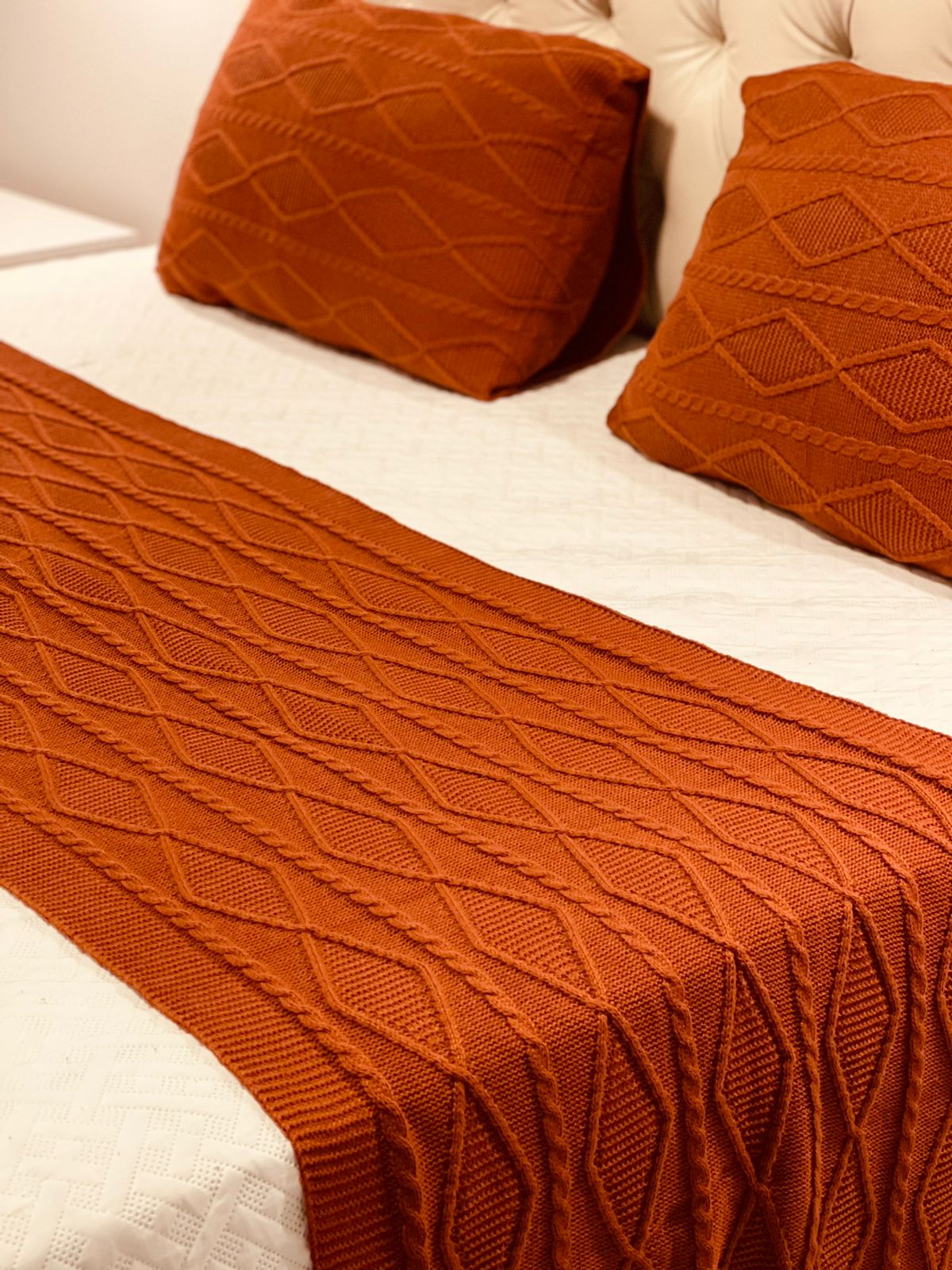 Kit Peseira / Xale Tricô Terracota + 2 portas travesseiros