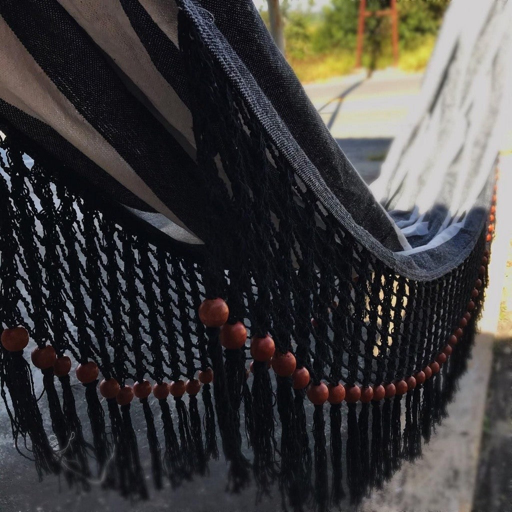 Rede Crochê e Bolinhas - Preto Com Lista Cru