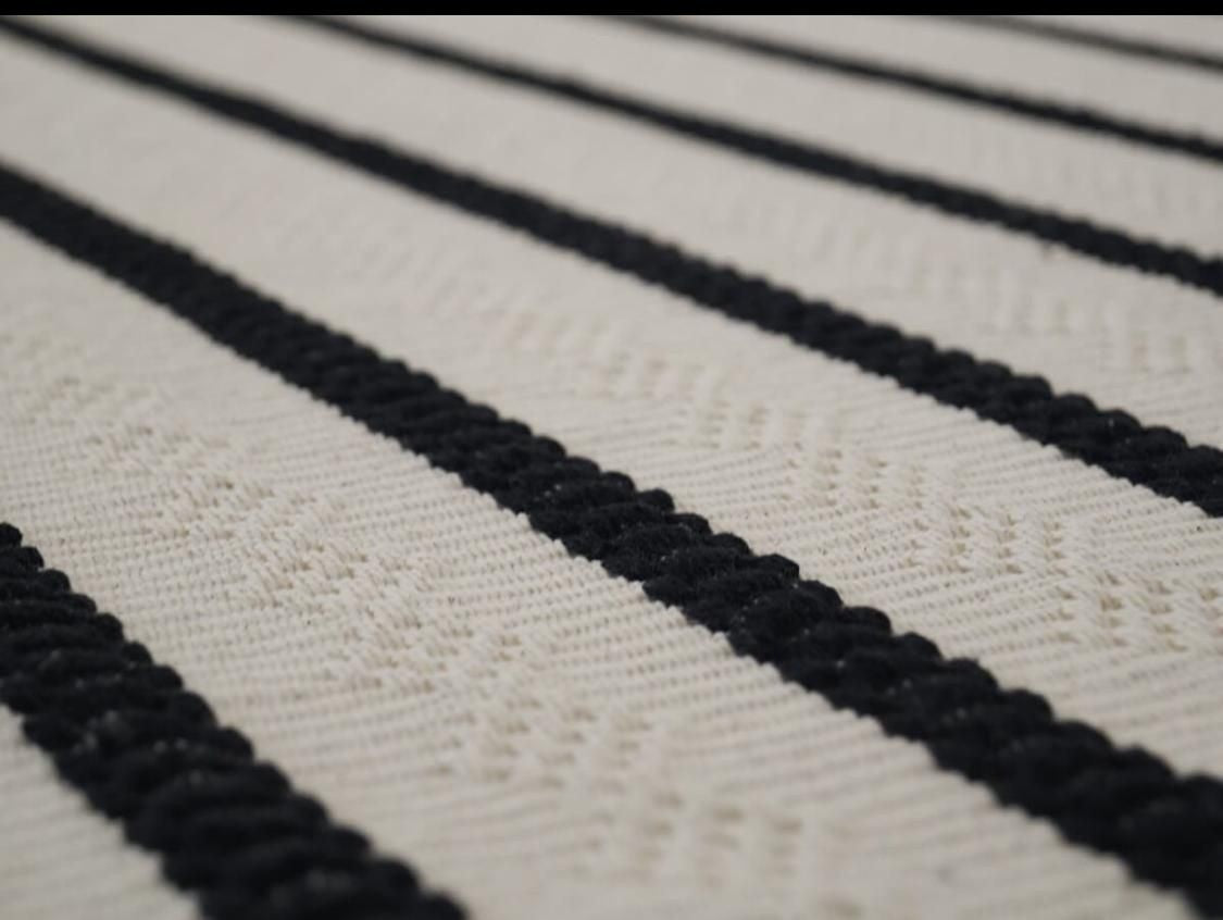 Tapete Itatiaia Listrado Algodão Cru com Preto 1,50x2,00m